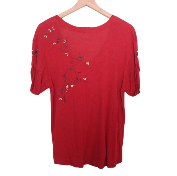 Free People Red Embroidered Floral Bird Linen Blend Top Size Medium - Picture 2 of 5